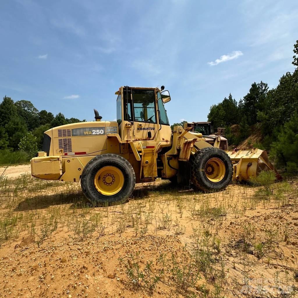 Komatsu WA 250 L-5 Φορτωτές με λάστιχα (Τροχοφόροι)