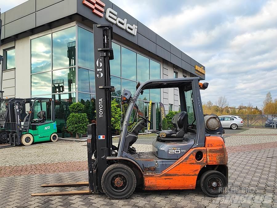 Toyota 02-8FGF20 Περονοφόρα ανυψωτικά κλαρκ με φυσικό αέριο LPG