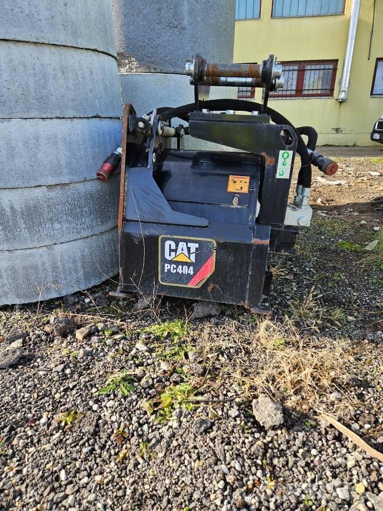 CAT PC 404 Πλάνες
