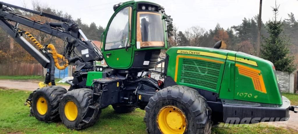 John Deere 1070 E Θεριζοαλωνιστικές μηχανές