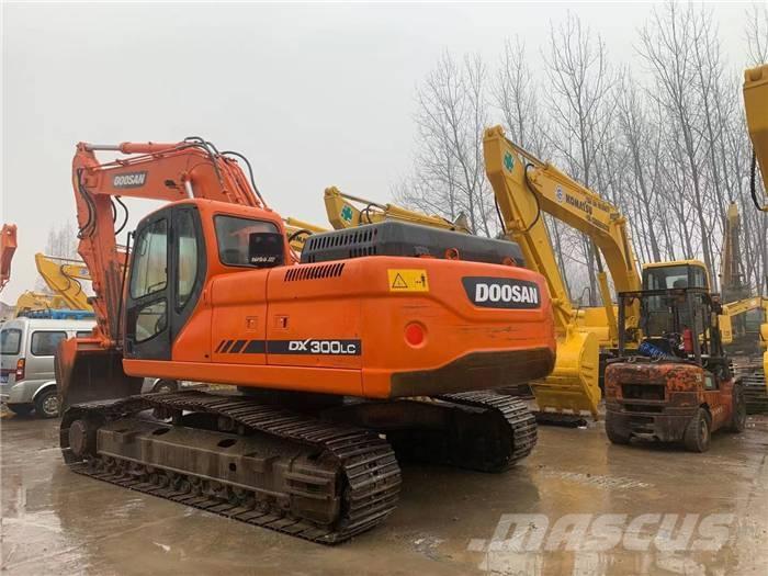 Doosan dx300 Εκσκαφείς με ερπύστριες