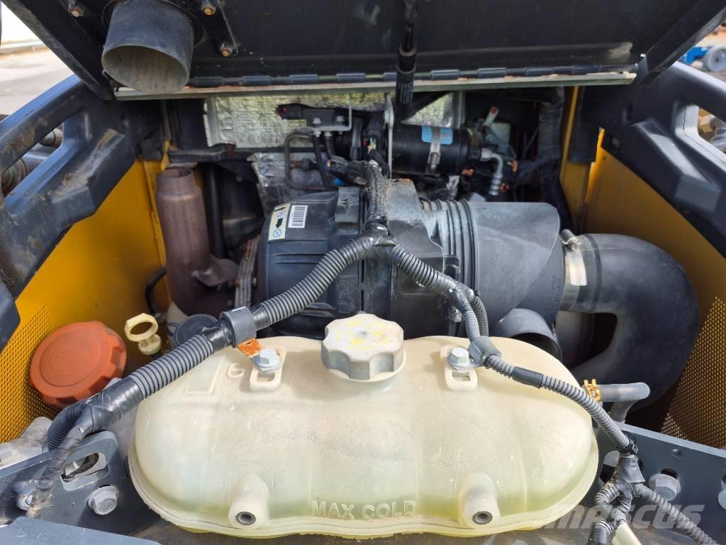 John Deere 320 Φορτωτάκια