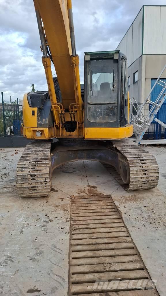 Komatsu PC 228 Εκσκαφείς με ερπύστριες
