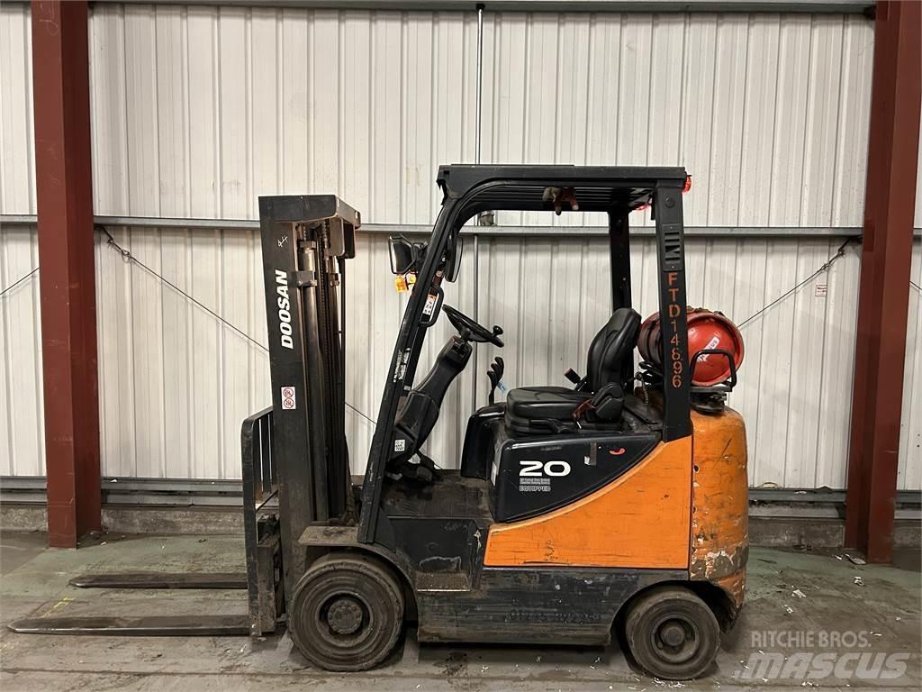 Doosan G20SC-5 Περονοφόρα ανυψωτικά κλαρκ με φυσικό αέριο LPG