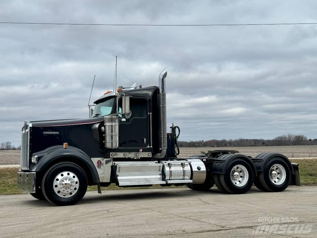 Kenworth W900 Τράκτορες