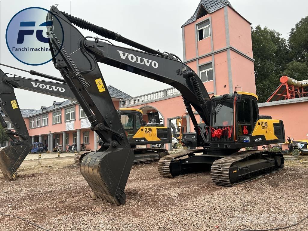 Volvo EC 240 Εκσκαφείς με ερπύστριες