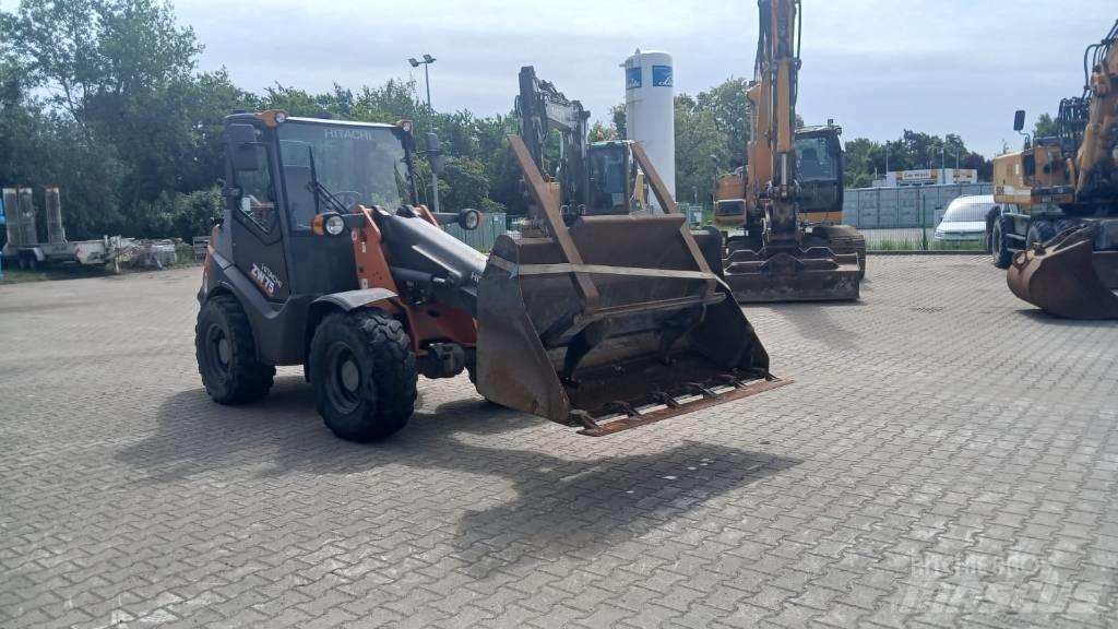 Hitachi ZW 75 Φορτωτές με λάστιχα (Τροχοφόροι)
