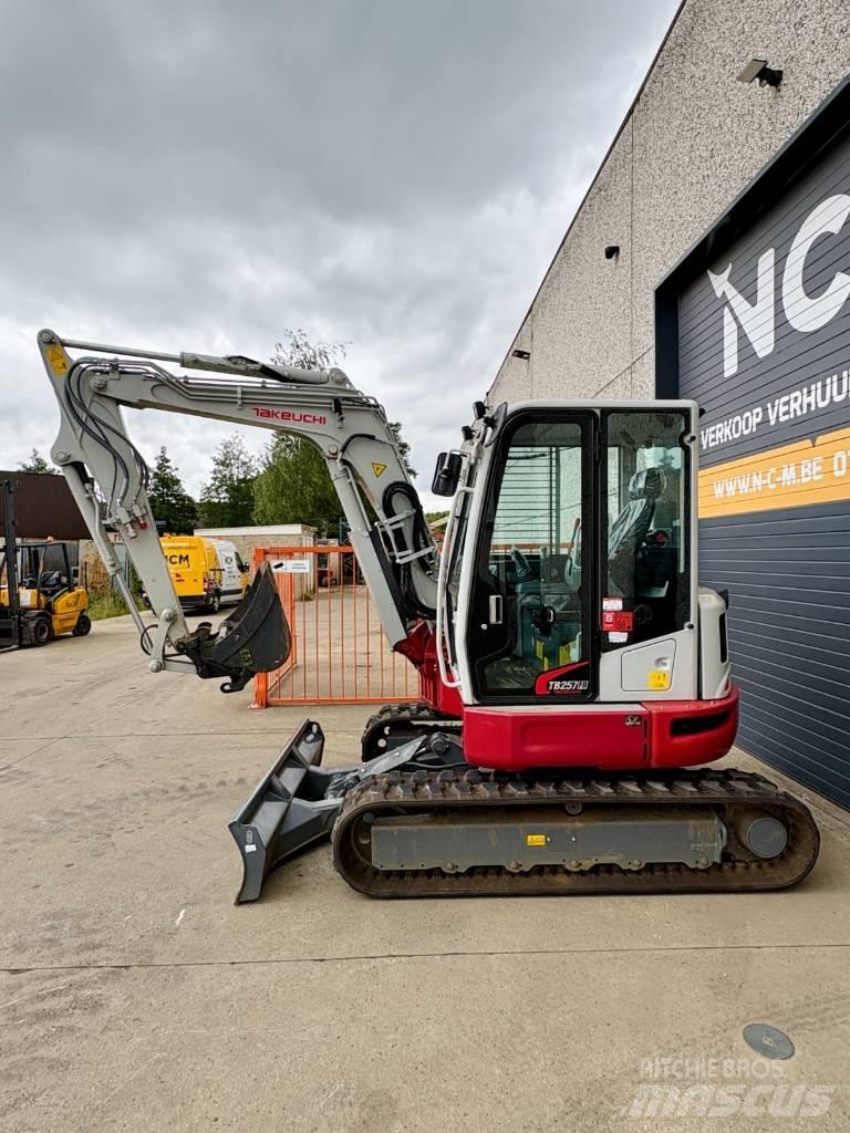 Takeuchi TB 257 FR Εκσκαφάκι (διαβολάκι) < 7t