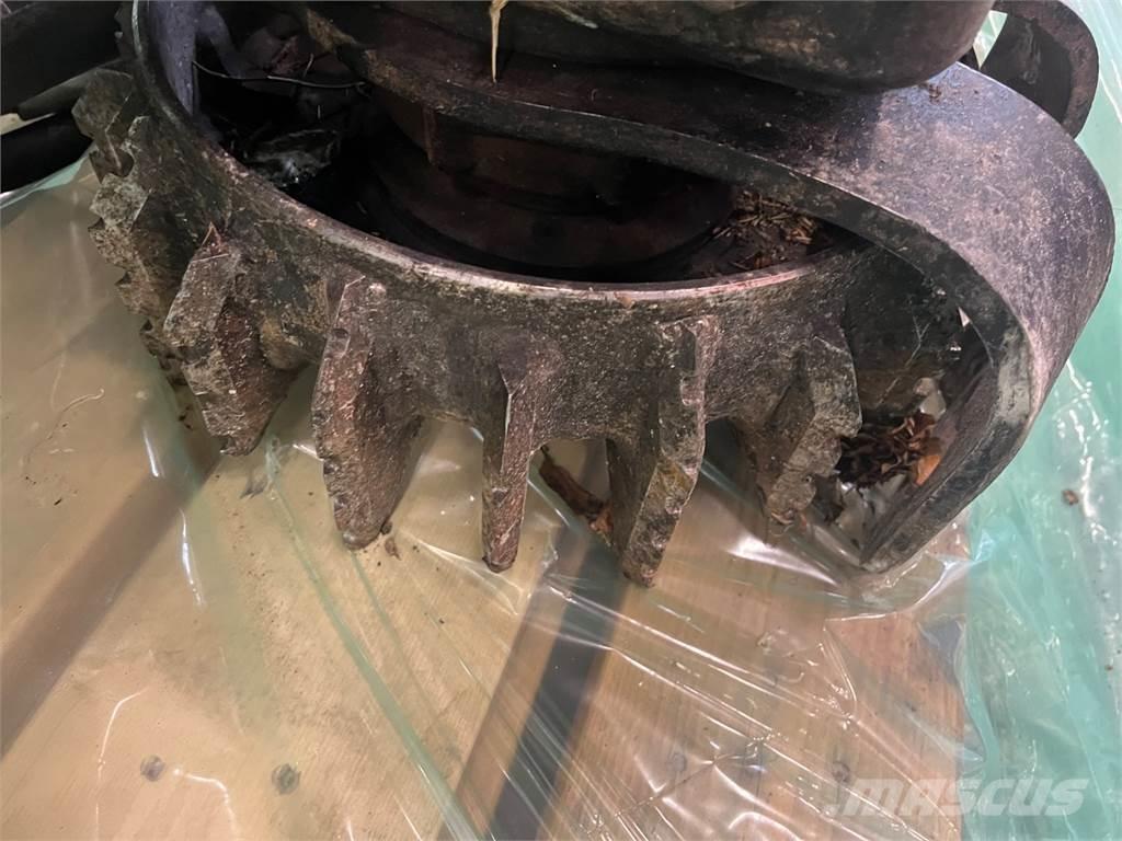 Komatsu C93 Κεφαλές συλλεκτικών μηχανών