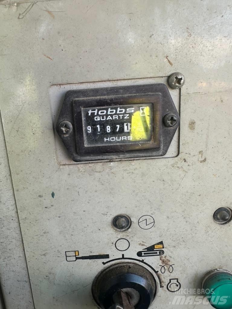 Aichi SR 182 Ανυψωτήρες με τηλεσκοπικό βραχίονα