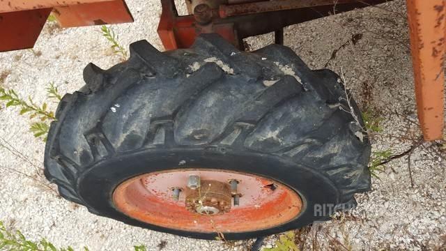 Pneus 7.50-16 Ελαστικά και ζάντες