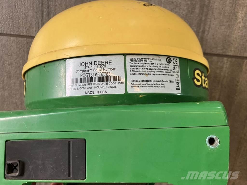 John Deere 6215R Τρακτέρ