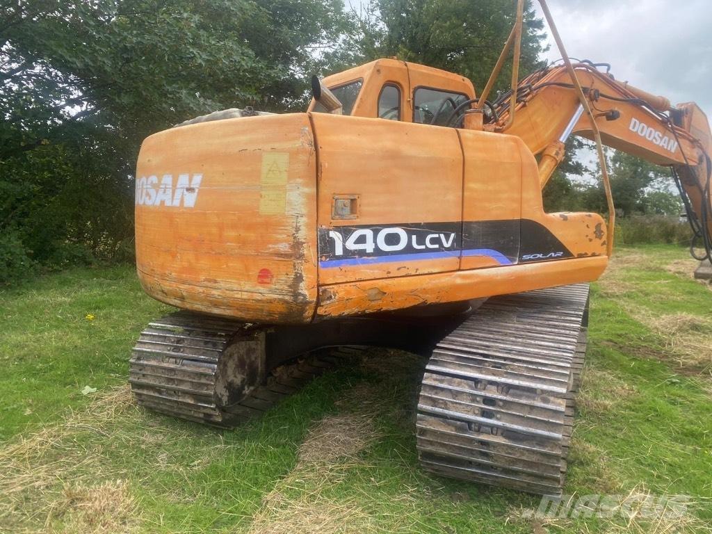 Doosan DX 140 Εκσκαφείς με τροχούς - λάστιχα