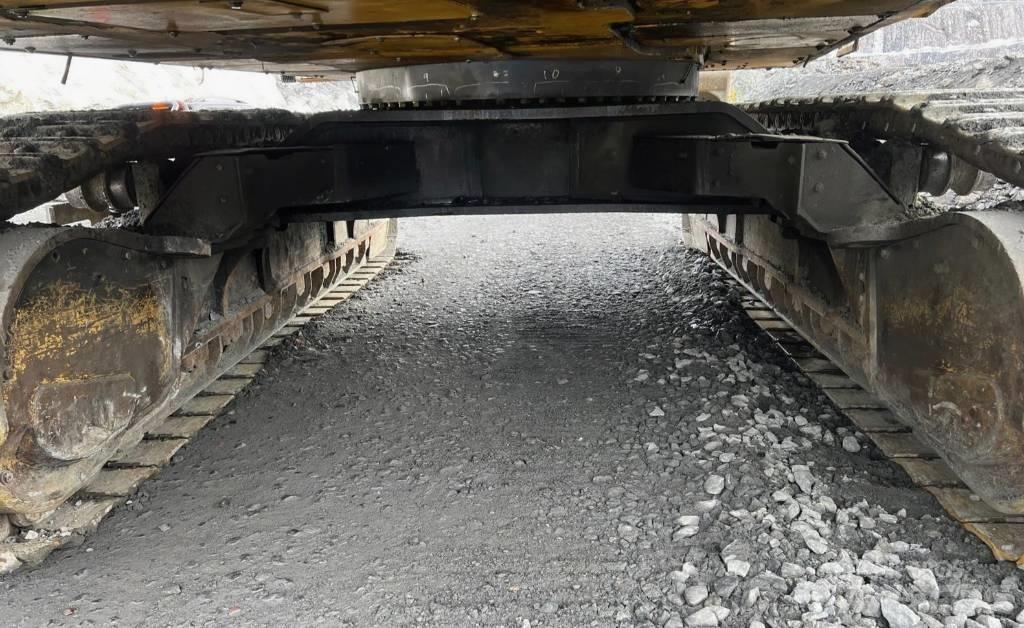 CAT 390 F Εκσκαφείς με ερπύστριες