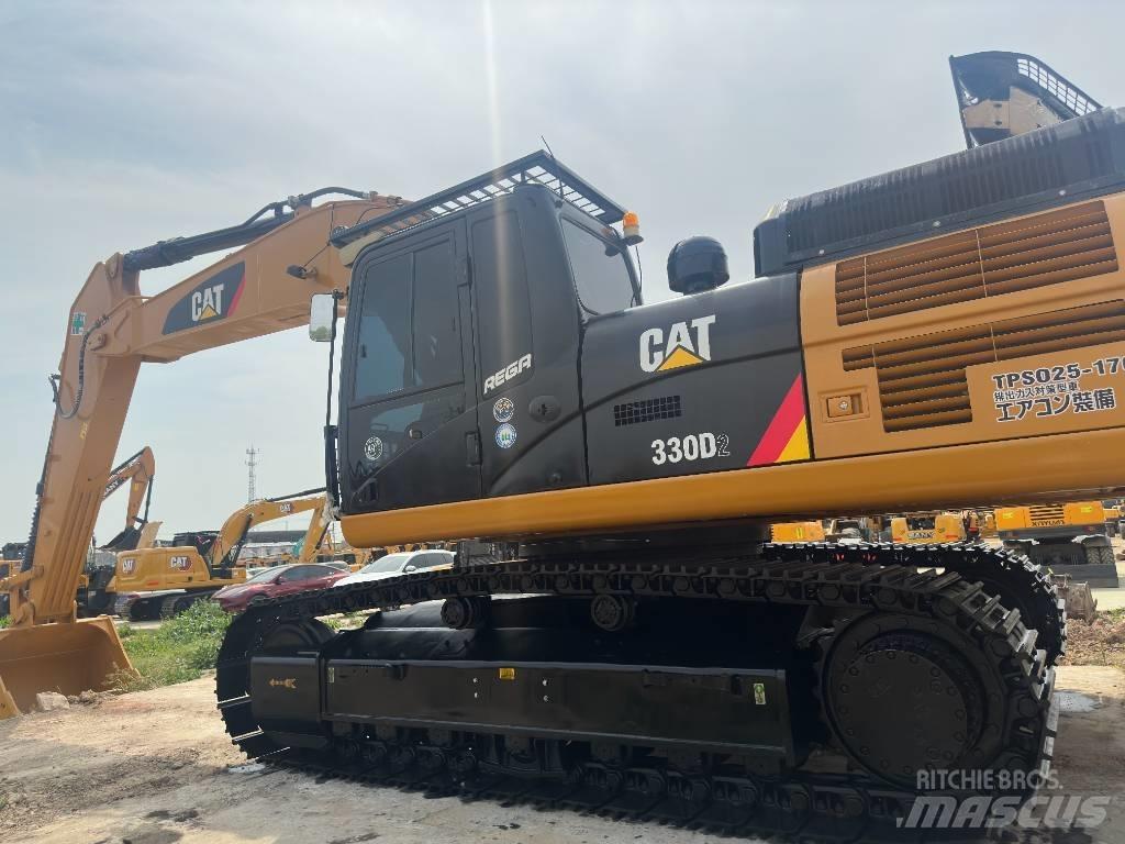 CAT 330 D2 Εκσκαφείς με ερπύστριες