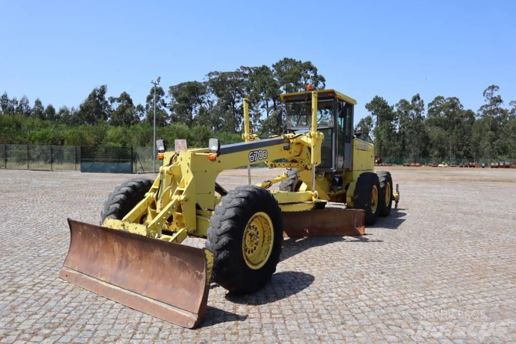 John Deere 670B Γκρέιντερς