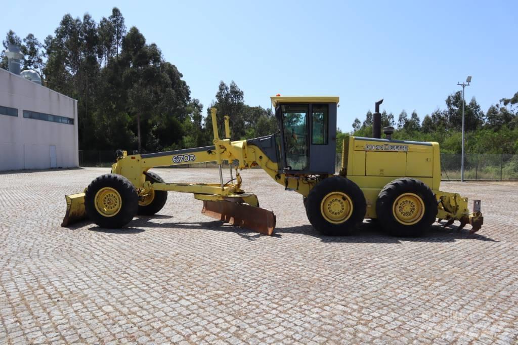 John Deere 670B Γκρέιντερς