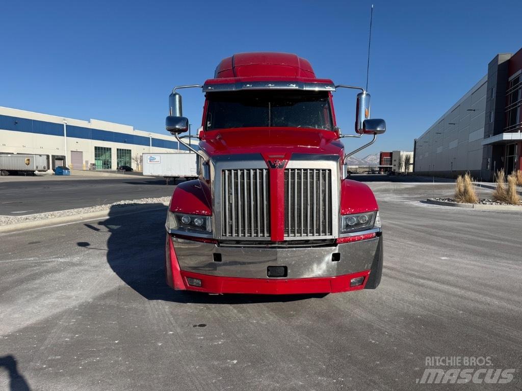 Western Star 5700 XE Τράκτορες