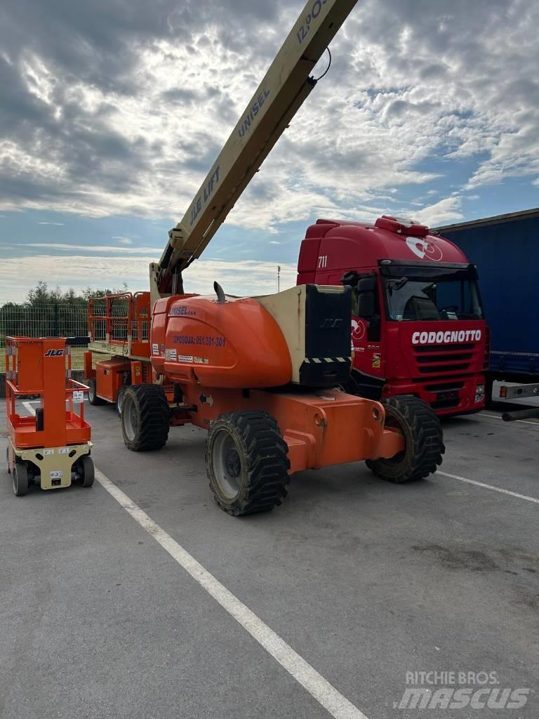 JLG 800 AJ Ανυψωτήρες με αρθρωτό βραχίονα