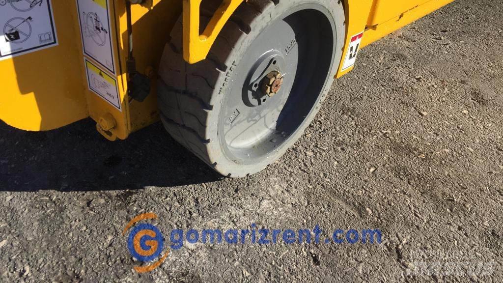 Haulotte Compact 8 Ανυψωτήρες ψαλιδωτής άρθρωσης