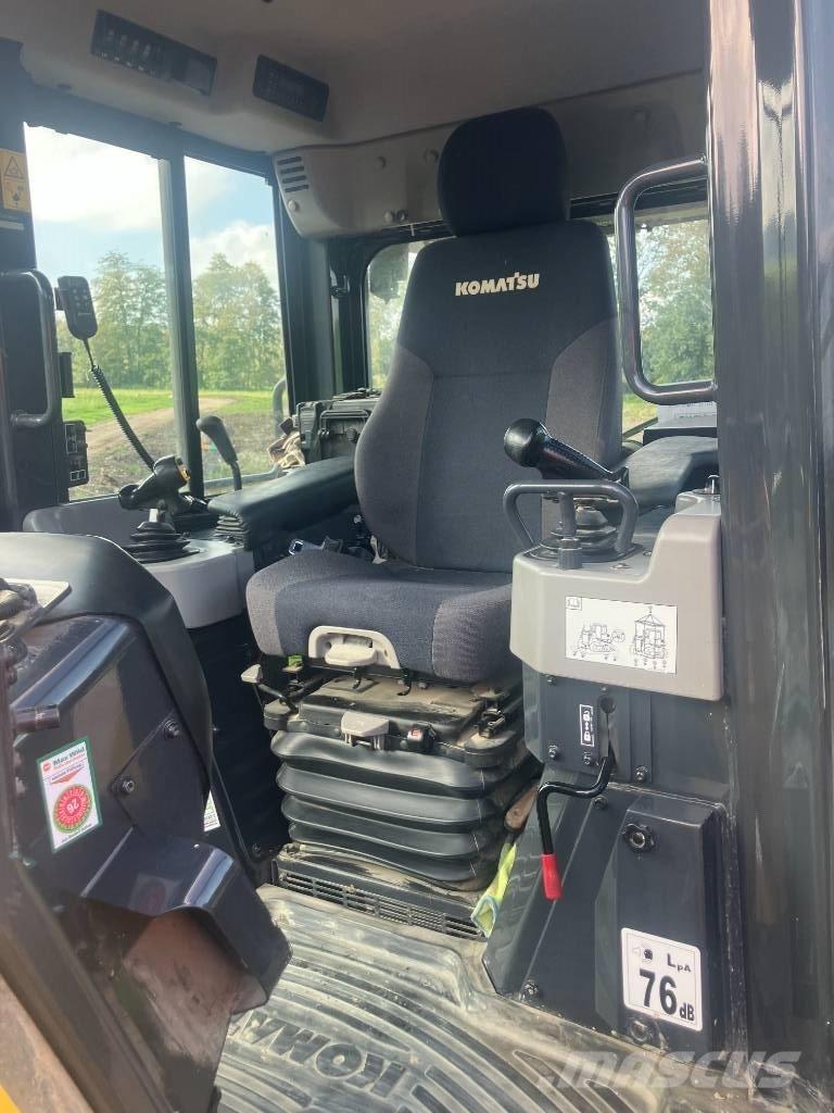 Komatsu D51PXi - 24 Μπουλντόζες με ερπύστριες