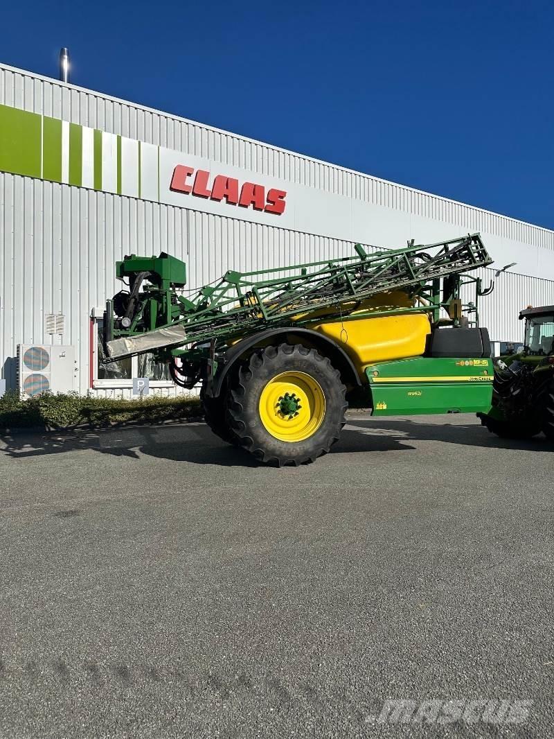 John Deere R952 i Ρυμουλκούμενα ψεκαστικά