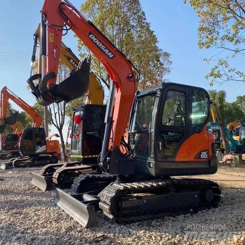Doosan DX 60 Εκσκαφείς με ερπύστριες