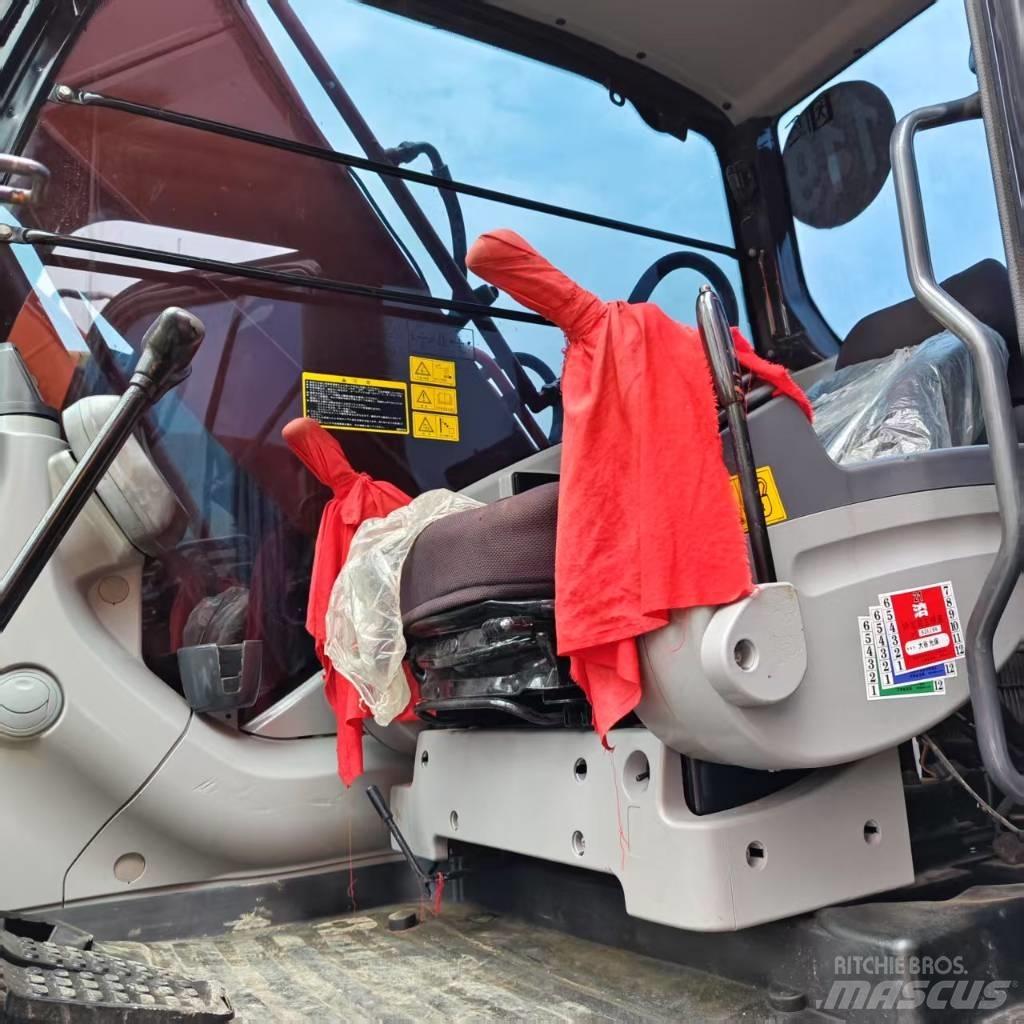 Hitachi ZX 210 Εκσκαφείς με ερπύστριες