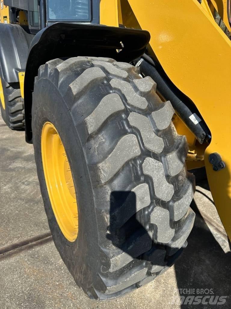 CAT 908 Φορτωτές με λάστιχα (Τροχοφόροι)