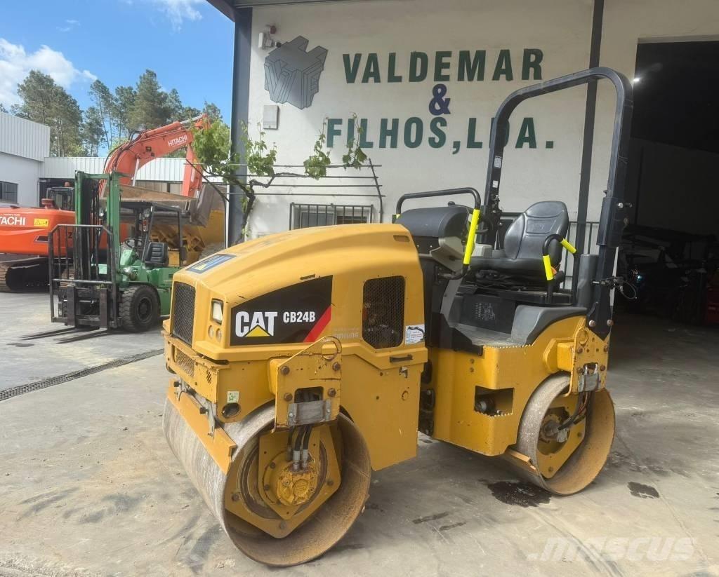 CAT CB 24 B, CB24 Οδοστρωτήρες διπλού κυλίνδρου