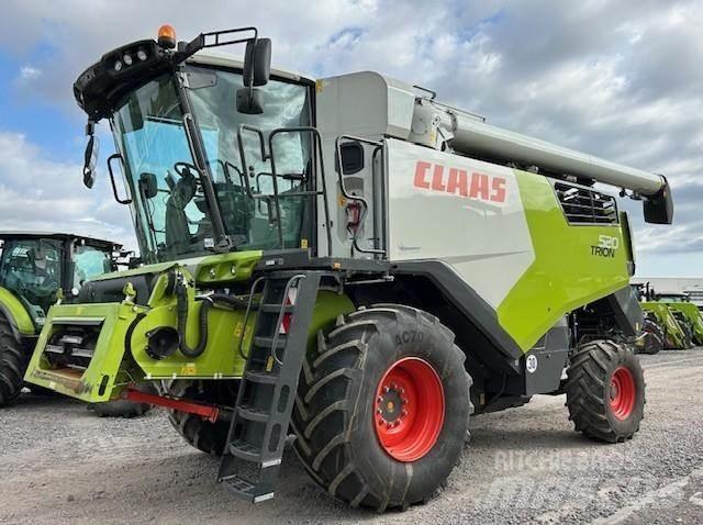 CLAAS TRION 520 Θεριζοαλωνιστικές μηχανές