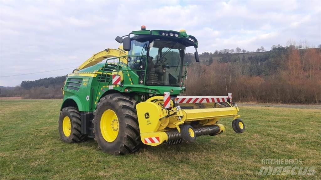 John Deere 8400i Μηχανές χορτονομής