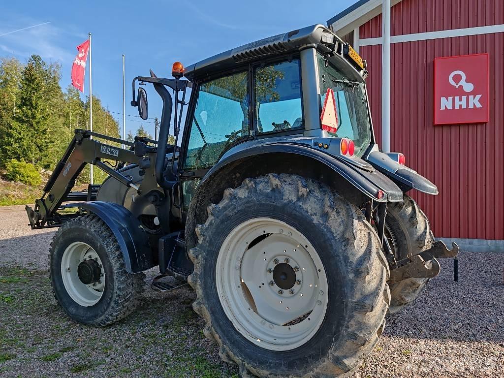 Valtra M 130 Τρακτέρ