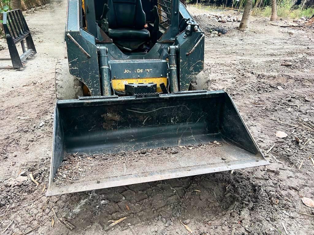 John Deere 312 Φορτωτάκια