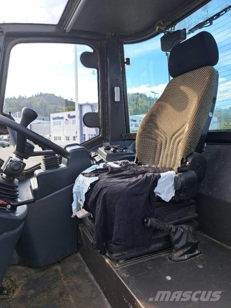 Hitachi ZW 75 Φορτωτές με λάστιχα (Τροχοφόροι)