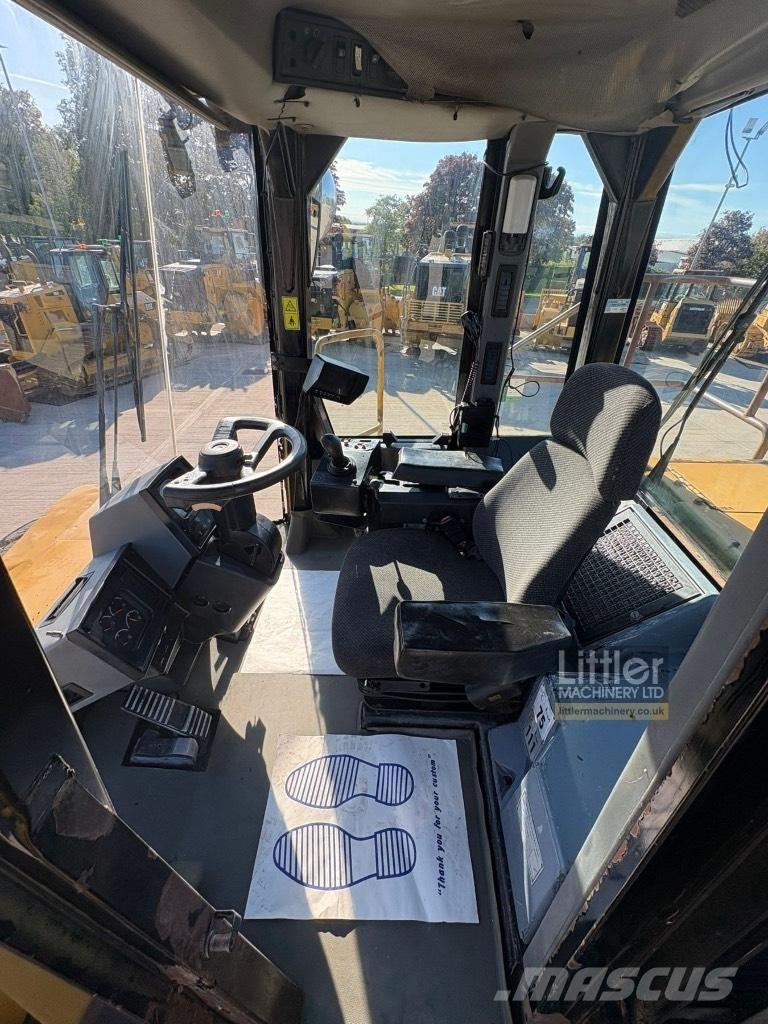 CAT 824 H Μπουλντόζες με λάστιχα