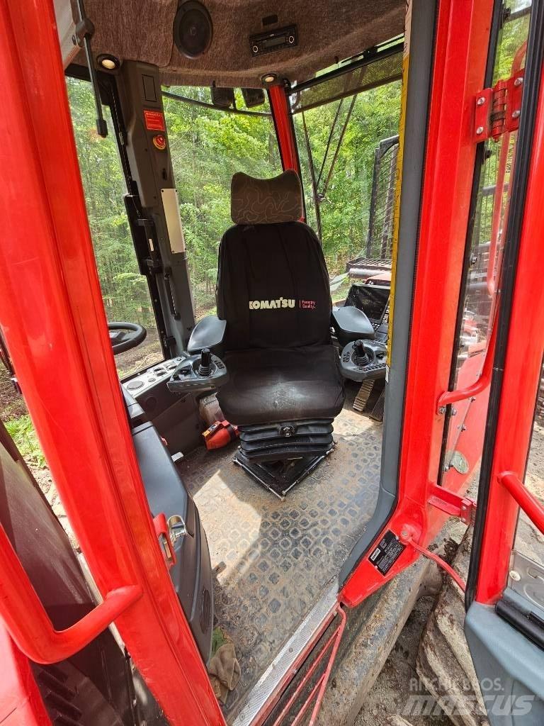 Komatsu 875 Μεταφορείς ξυλείας