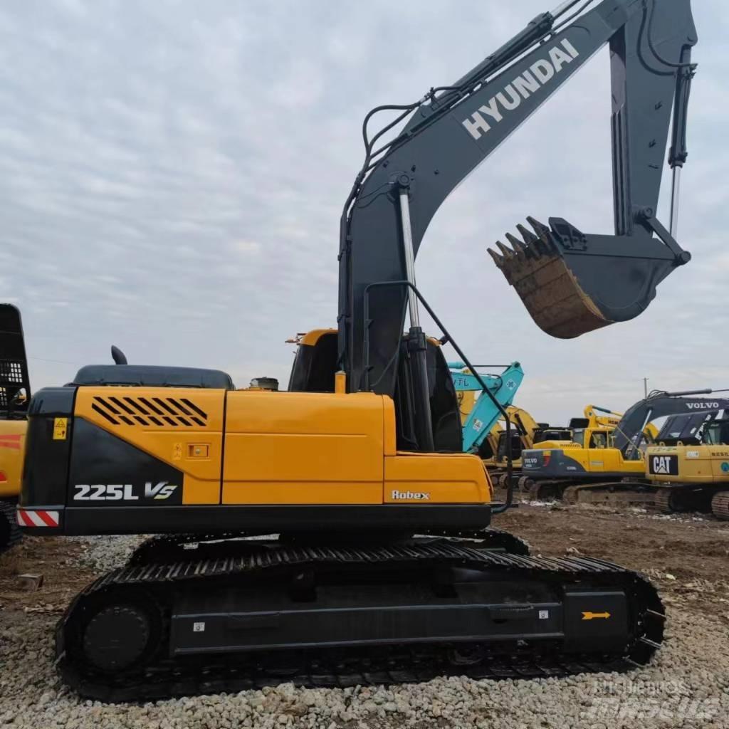 Hyundai 225VS Εκσκαφείς με ερπύστριες