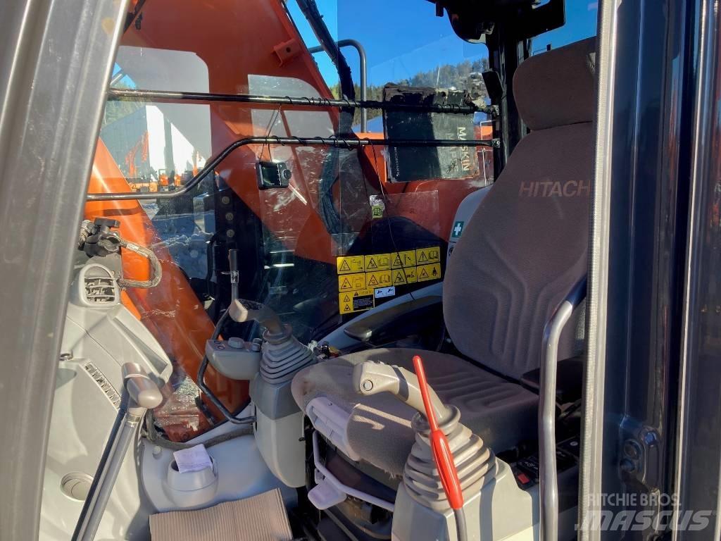 Hitachi ZX225USLC-5 Εκσκαφείς με ερπύστριες