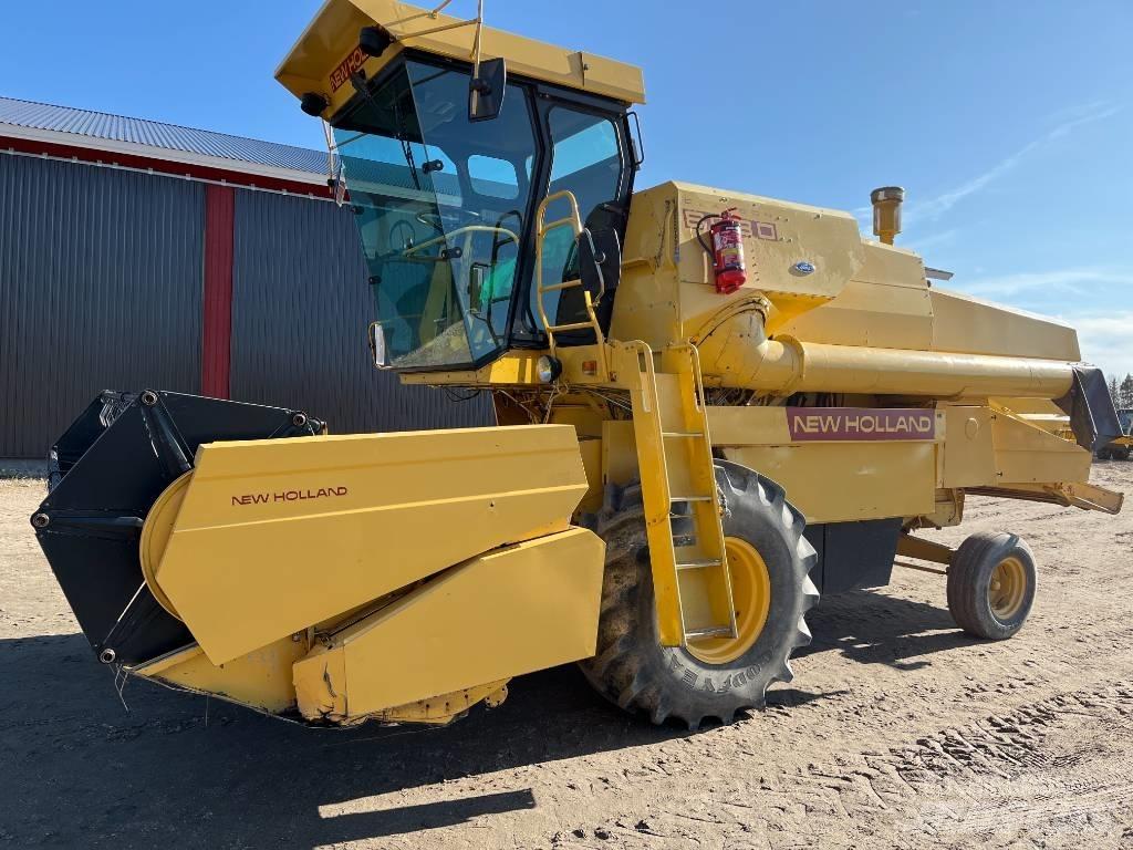 New Holland 8030 12´ Θεριζοαλωνιστικές μηχανές