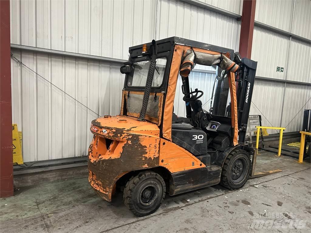 Doosan D30S-5 Πετρελαιοκίνητα Κλαρκ