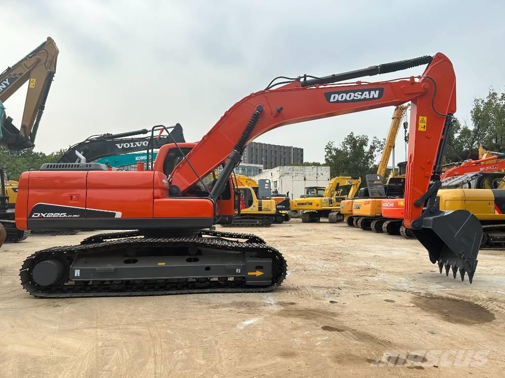 Doosan DX 225 LC-9 Εκσκαφείς με ερπύστριες