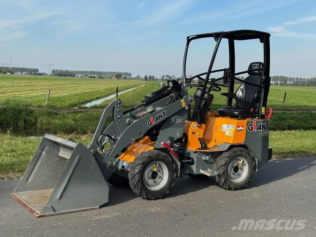 GiANT G 1200 Φορτωτές με λάστιχα (Τροχοφόροι)