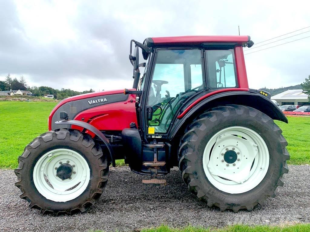 Valtra N101 Tractor Τρακτέρ δασοπονίας