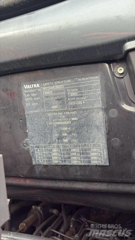 Valtra T 254 Τρακτέρ