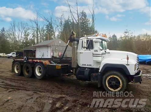 Mack RD 686 SX Φορτηγά με γερανό & γάτζο