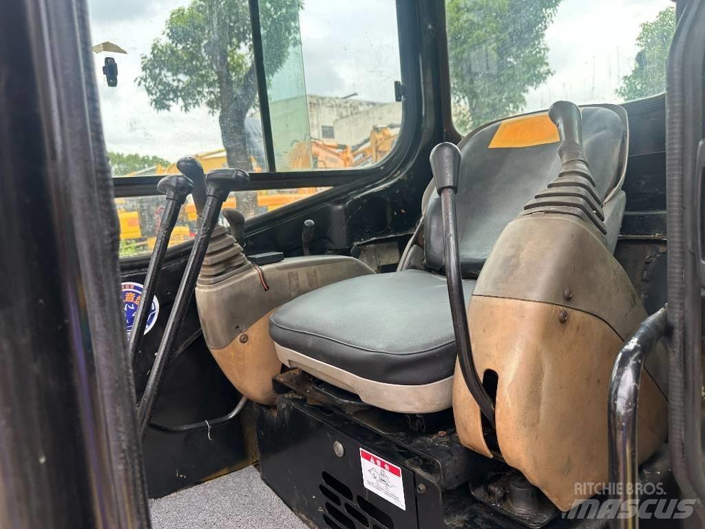 CAT 303 Εκσκαφάκι (διαβολάκι) < 7t