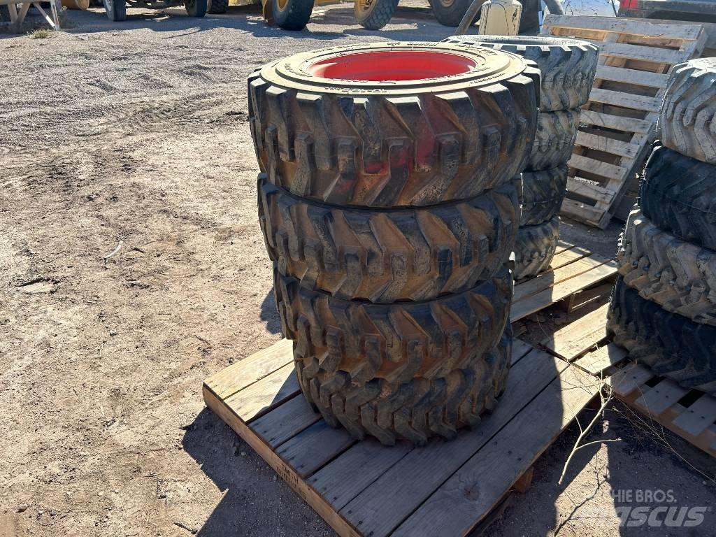 Bobcat 10x16.5 Tires Ελαστικά και ζάντες