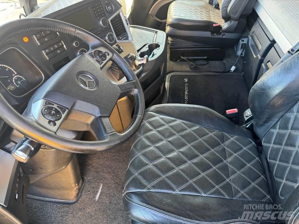 Mercedes-Benz  Τράκτορες