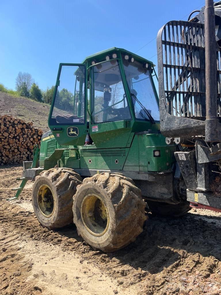 John Deere 1110G Μεταφορείς ξυλείας